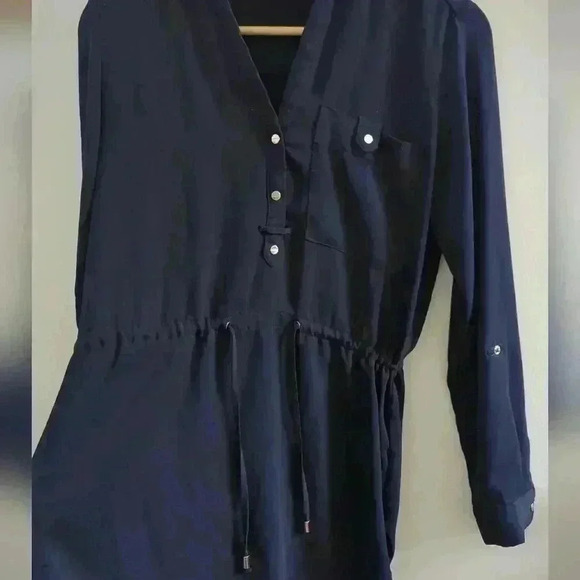 DYNAMITE | Women's  Navy Collard V-Neck Long Sleeved Top - Picture 3 of 3